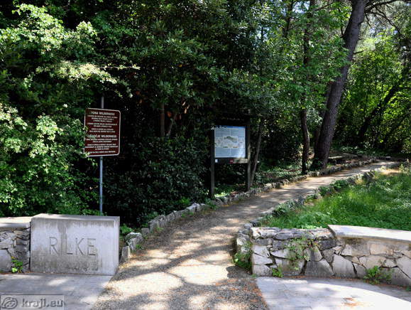 Začetek Rilkejeve poti v Devinu Začetek Rilkejeve poti v Devinu