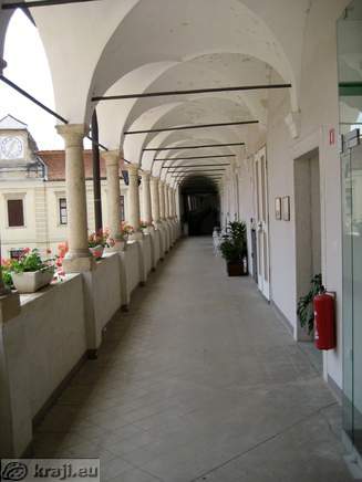 Schloss Brezice - Schloss Hof