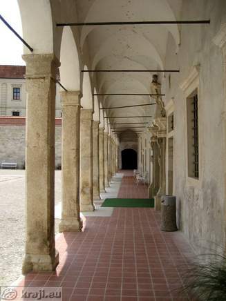 Schloss Brezice - Schloss Hof