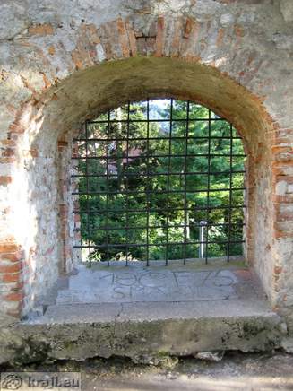 Schloss Brezice - Äußere