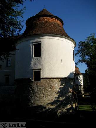 Schloss Brezice - Äußere
