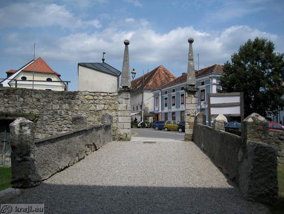 Schloss Brezice - Äußere