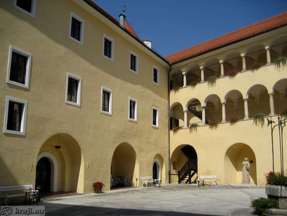 Schloss Mokrice