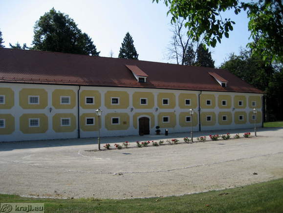 Depandanse Golf Grad Mokrice - Parkirišče