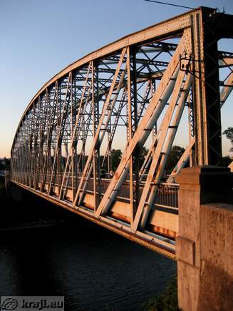 Alte Brücke über den Sava und Krka