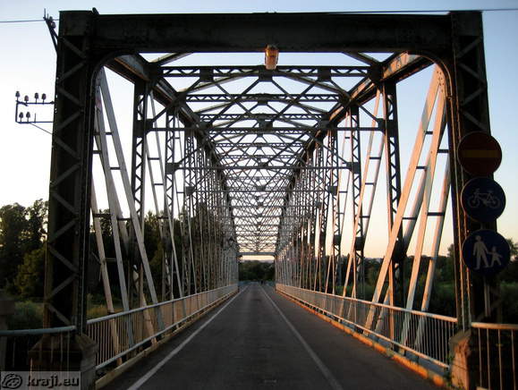 Alte Brücke über den Sava und Krka