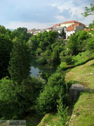 Pogled na potok Dobličica s Trga svbode