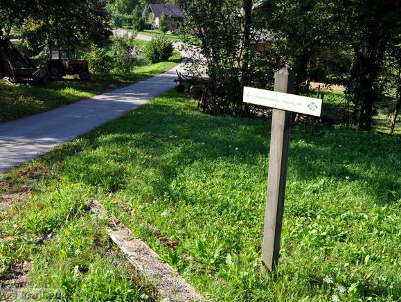 Usmerjevalna tabla - Pešpot Radenci - Damelj 3h