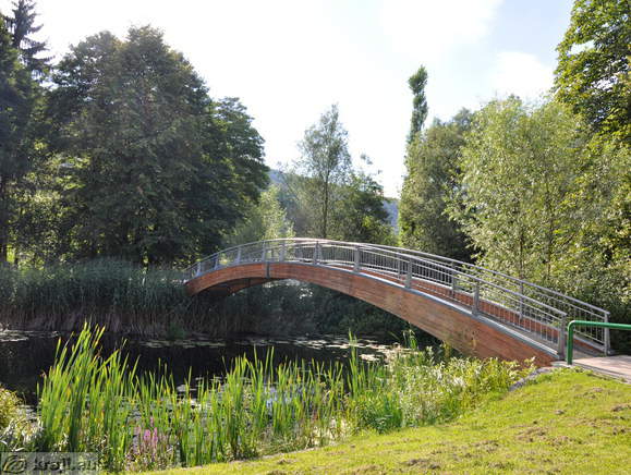 Footpath over Rinza River