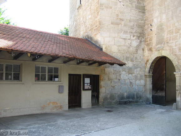 Selling of admission tickets for Castle Brestanica