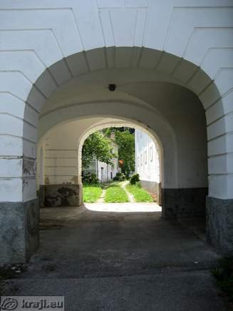 Pot ob Galeriji Vladimirja Štovička