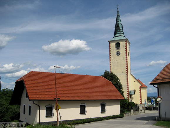 Cerkev Žalostne Matere božje v Leskovcu