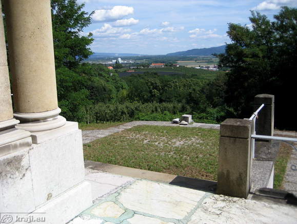 Mavzolej Antona Auersperga (Anastazija Grüna) <br> Razgled z mavzoleja