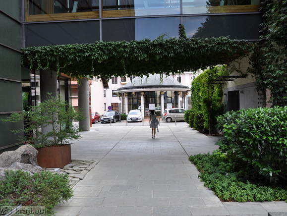 Prehod pod Hotelom Balnea