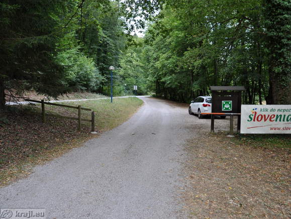 Access to the Camping Otocec from raod Otocec Castle - Struga Castle