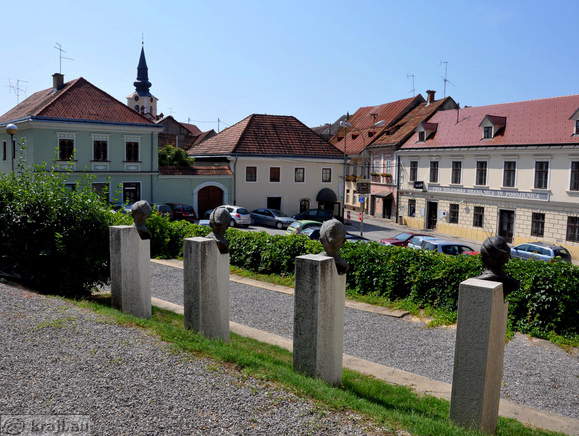 Pogled na Trg svobode s parka