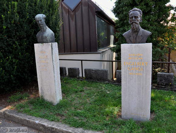 Doprsna kipa - Alojz Gangl (1859 - 1935) in Engelbert Gangl (1873 - 1950)