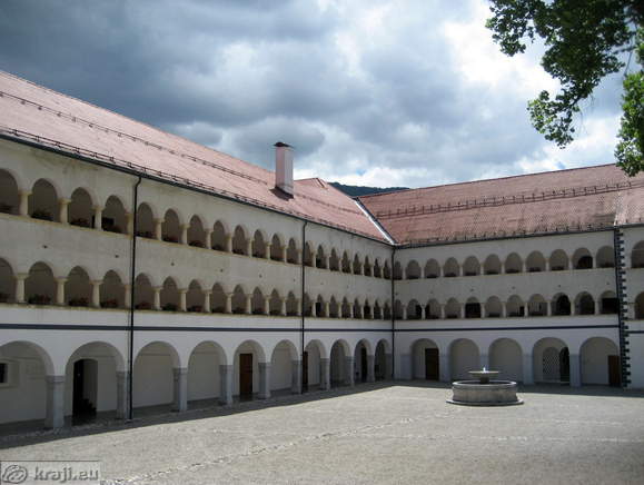 The arcaded corridors in the Kostanjevica Castle