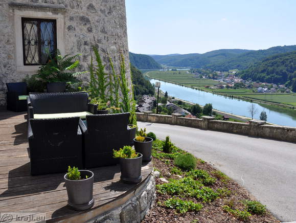 Outer part of the coffeehouse on the castle