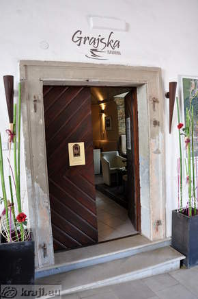 Castle Coffeehouse - Entrance