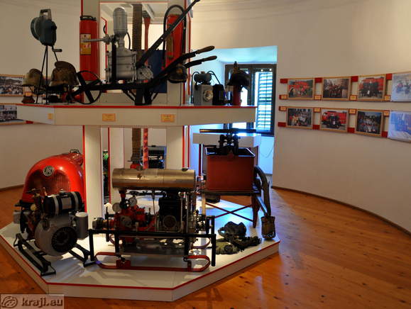 Grajske sobane, zbirke, galerije <br> Gasilska zbirka