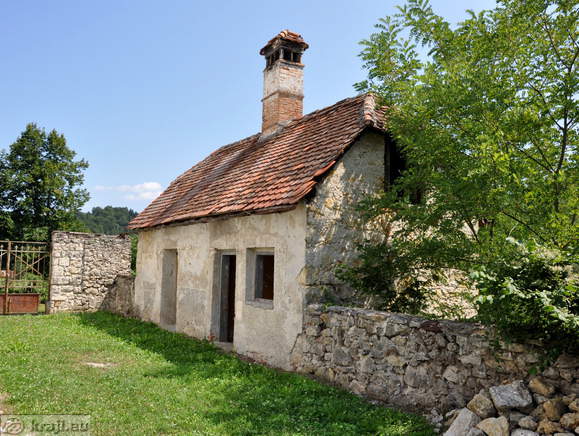 Abandoned house behind the Lutheran Cellar