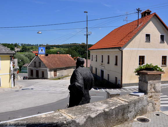 Pogled na Škocjan od cerkve