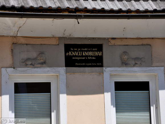 Spominska plošča - Tu se je rodil 6.7.1819 dr. Ignacij Knoblehar