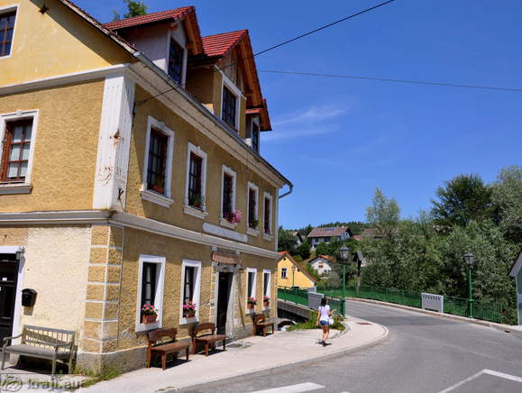 Cesta čez potok Raduljo v Škocjanu