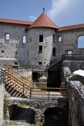 Stolp na vzhodni strani