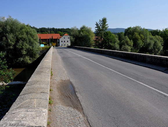 Cesta v smeri Velenja, Mozirja, Logarske doline, ...