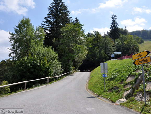 Road to Svetina