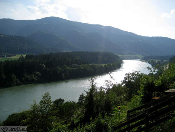 Pogled na zgornji del Dravograjskega jezera