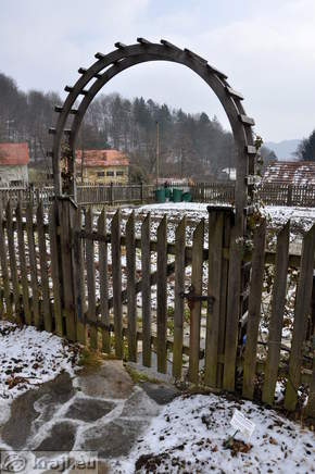 Vhod na vrt zdravilnih zelišč