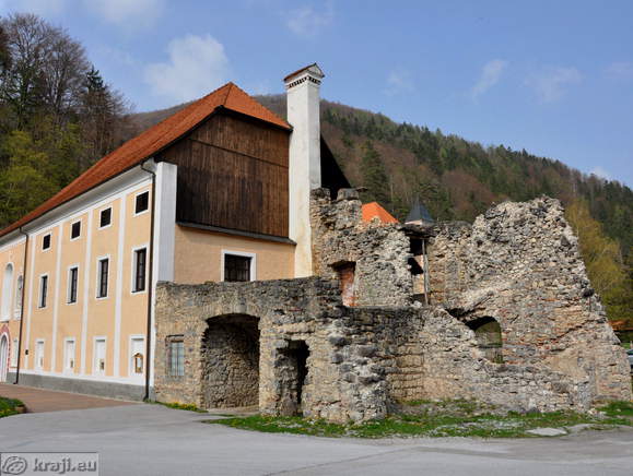 Remains of the mansion