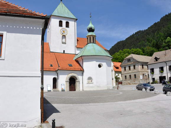 Askercev trg with the Church of St. Martin
