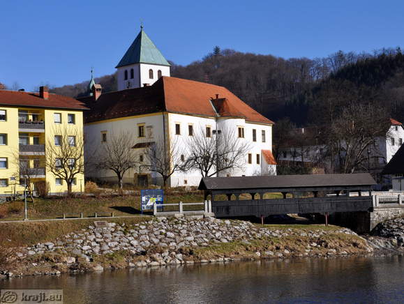 Church of St. Martin and vicarage