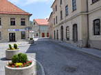 Valvasorjev trg (Valvasor Square) - Start of the Valvasorjev trg by the Mestna ulica 