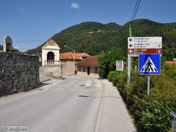 Kapela pri pokopališču v Radečah