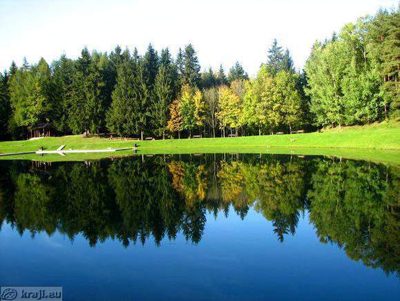Ivarcko lake in autumn