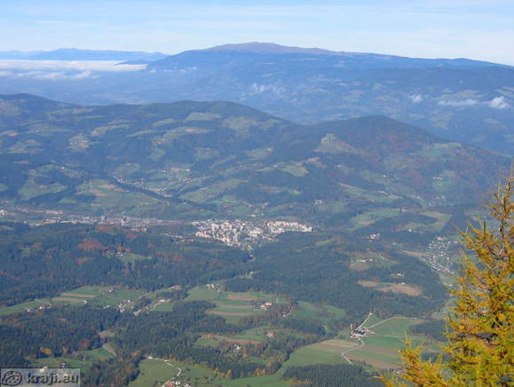 Pogled na Ravne na Koroškem (Mežiška dolina)