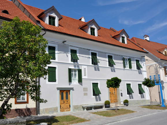 Na trgu 15 - Early Renaissance house