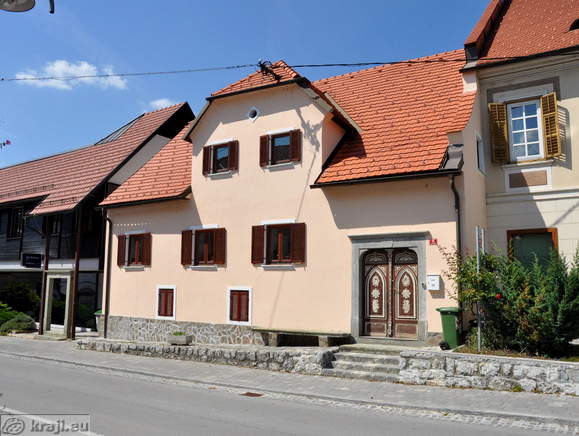 Na trgu 11 - Former home of Cesar family