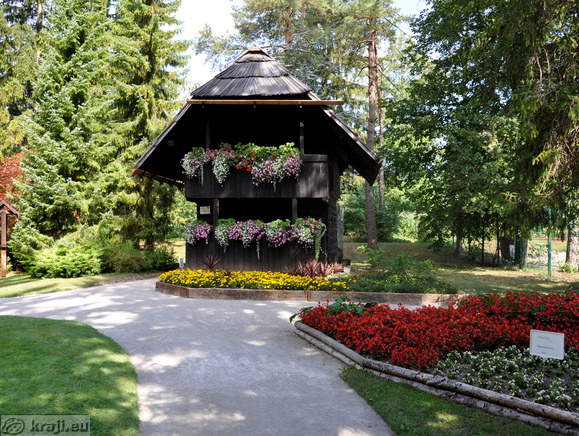 Ethnologische Häuser