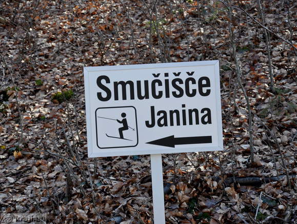 Direction sign - Ski run Janina