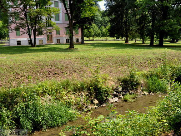 Locnica Stream and the abandoned hotel