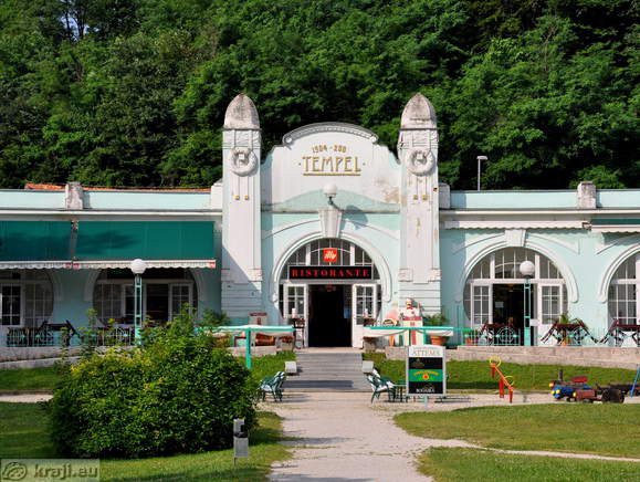 Kavarna in picerija Attems