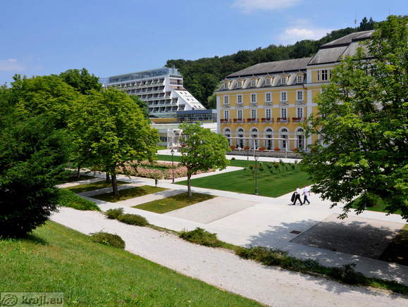 View in the direction of Grand Hotel Donat