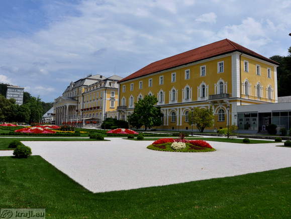 Grand Hotel Rogaska and Hotel Styria in the central part of the park