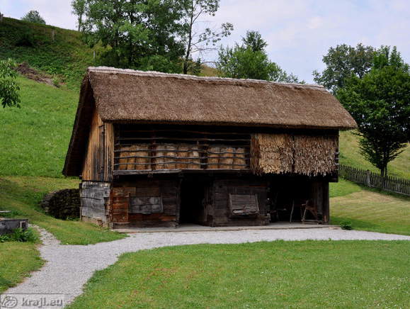 Open Air Museum - Pigsty - Stalunci